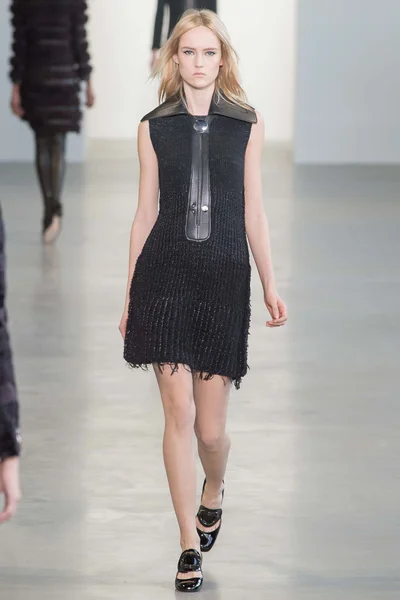 Look 14
